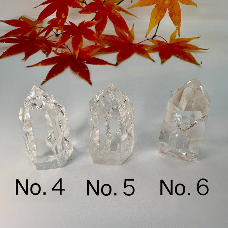 本水晶 六方 　パワーストーン　虹色に輝く