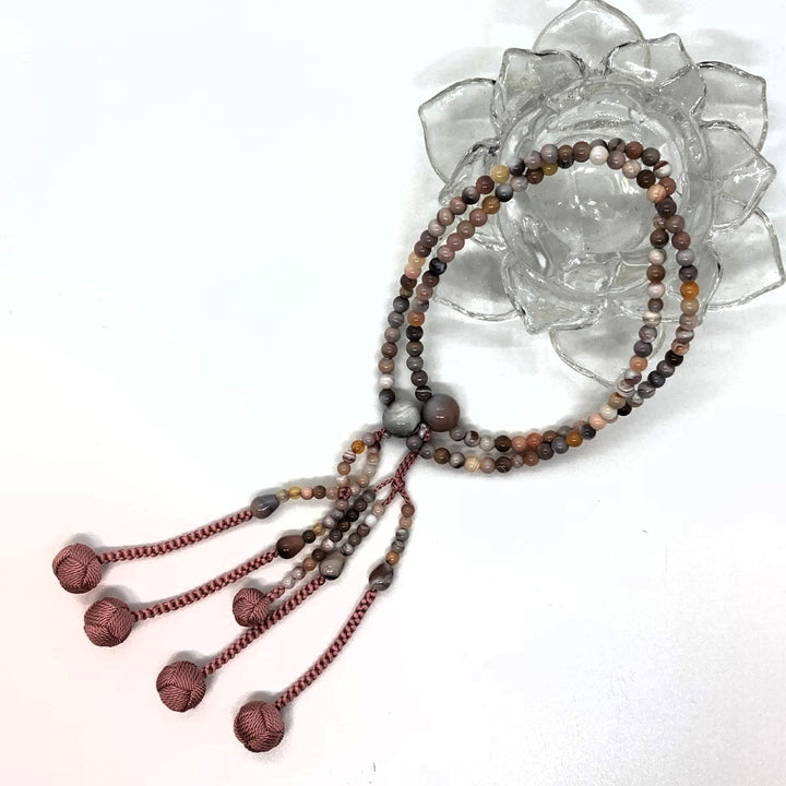 身延山 紫雲堂】珠数 日蓮宗 ピンク印度瑪瑙 八寸丸玉 共仕立 房色珊瑚色